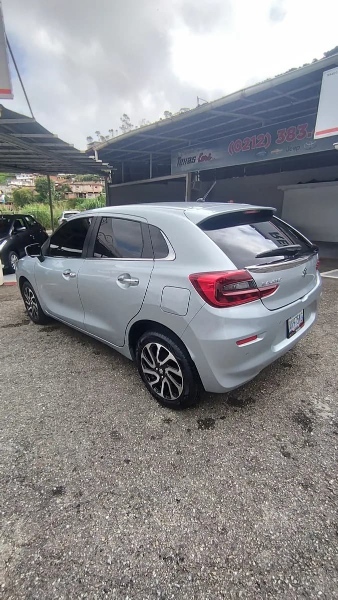 Suzuki Baleno Automático 2024 Plateado