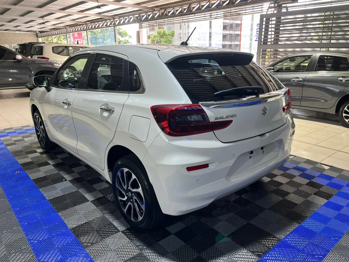 Suzuki Baleno Glx 2025 Blanco Caracas