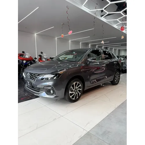 Suzuki Baleno GLX 2025 Gris Caracas