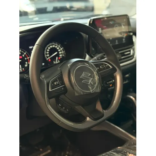 Suzuki Baleno GLX 2025 Gris Caracas
