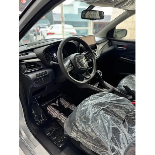 Suzuki Baleno GLX 2026 Plateado Caracas