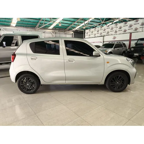 Suzuki Celerio 2023 Plateado Caracas