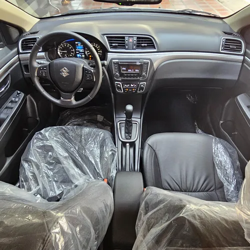 Suzuki Ciaz 2025 Plateado Valencia