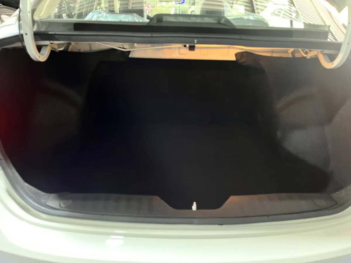 Suzuki Ciaz glx 2025 Sedán blanco6