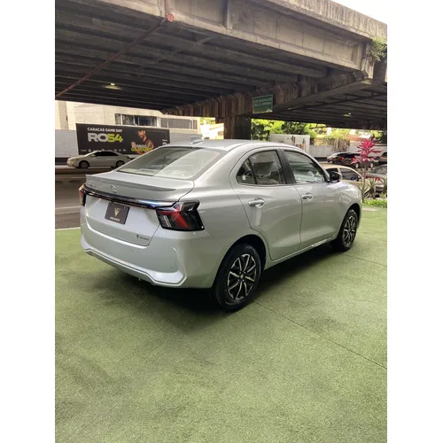 Suzuk Dzire 2025 Plateado Caracas