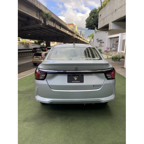 Suzuk Dzire 2025 Plateado Caracas
