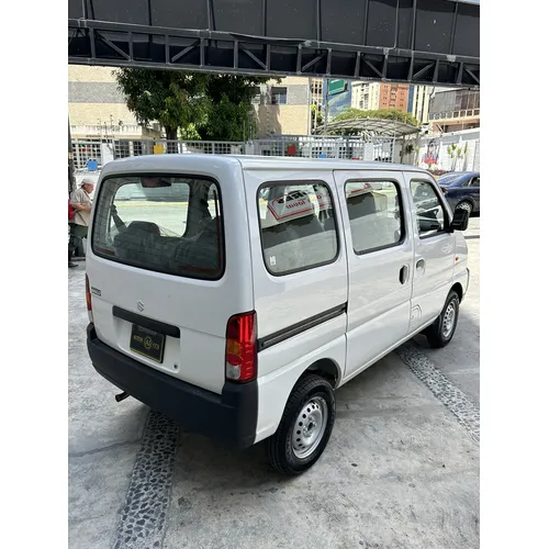 Suzuki Ecoo 2025 Blanco Caracas