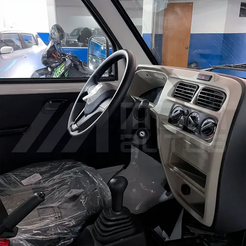 Suzuki EECO 2026 Plateado Caracas