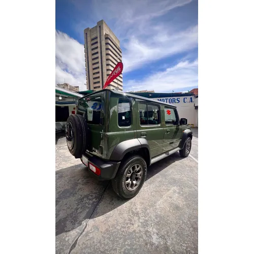 Suzuki Jimny 2024 Verde Caracas
