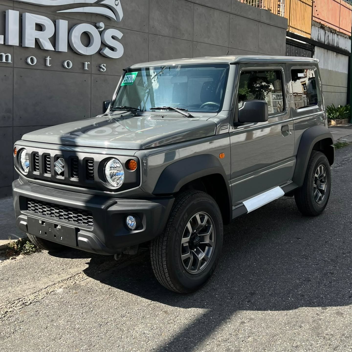 Suzuki Jimny 2024 Gris