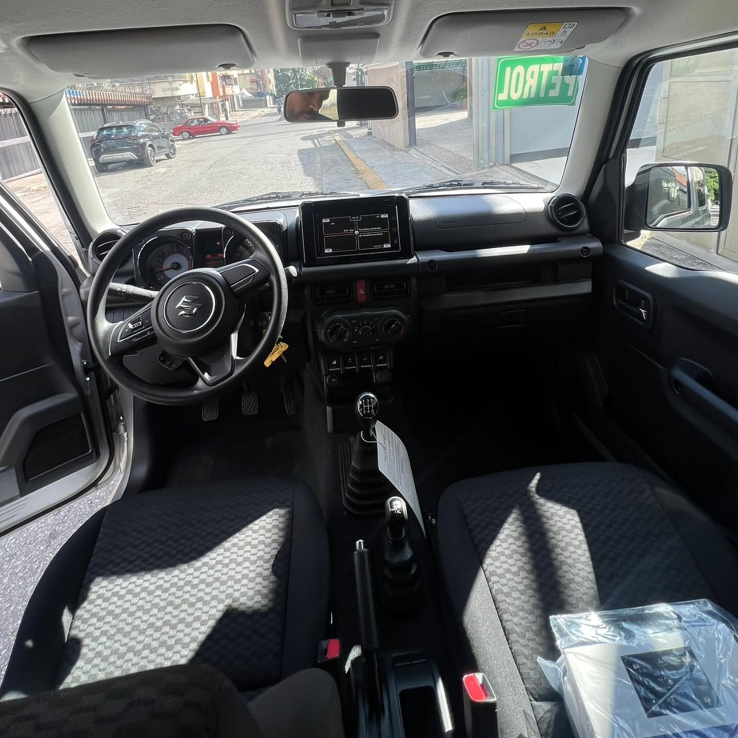 Suzuki Jimny 2024 Gris
