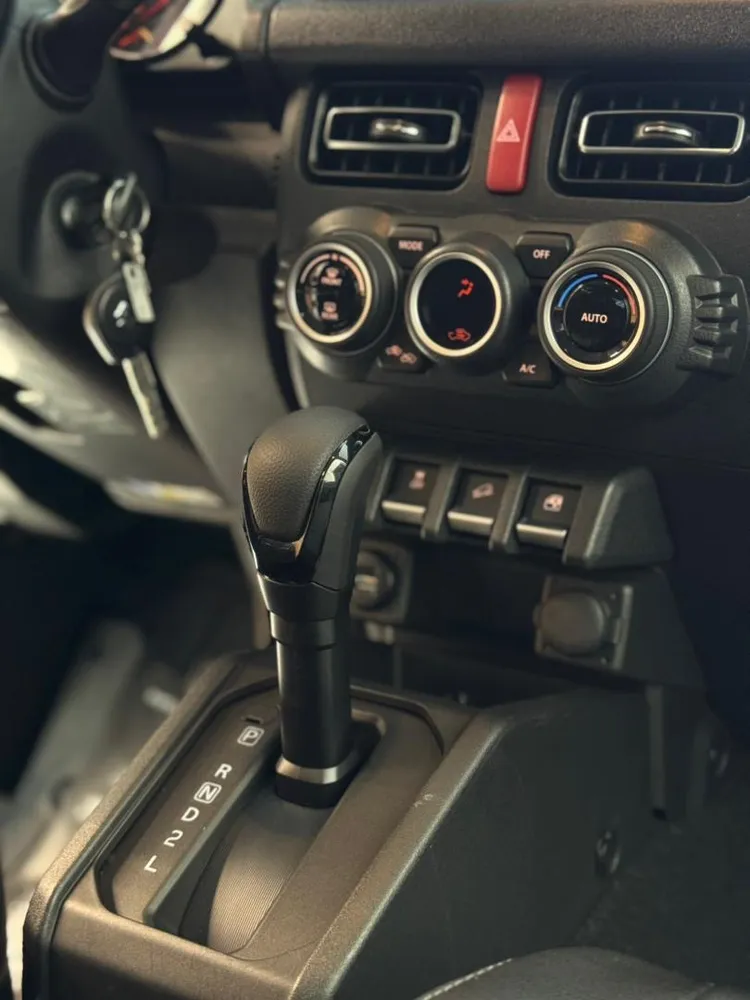 Suzuki Jimny 2025 Plateado Caracas