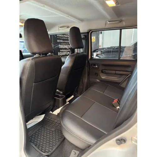 Suzuki Jimny 2025 Plateado Caracas