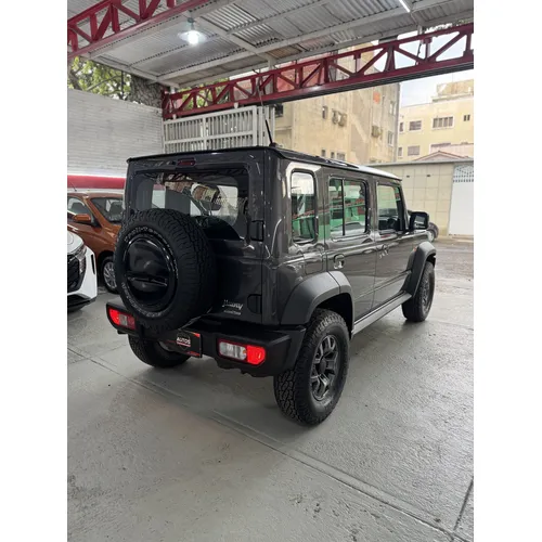 Suzuki Jimny 2026 Gris Caracas