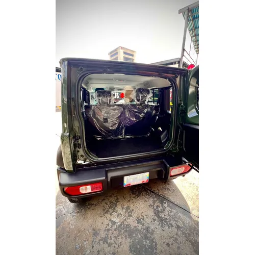 Suzuki Jimny 2024 Verde Caracas