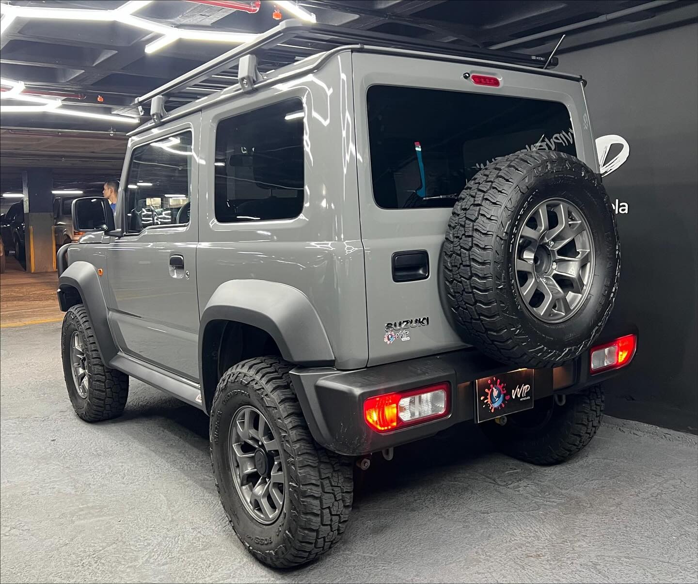 Suzuki 2024 Gris Caracas