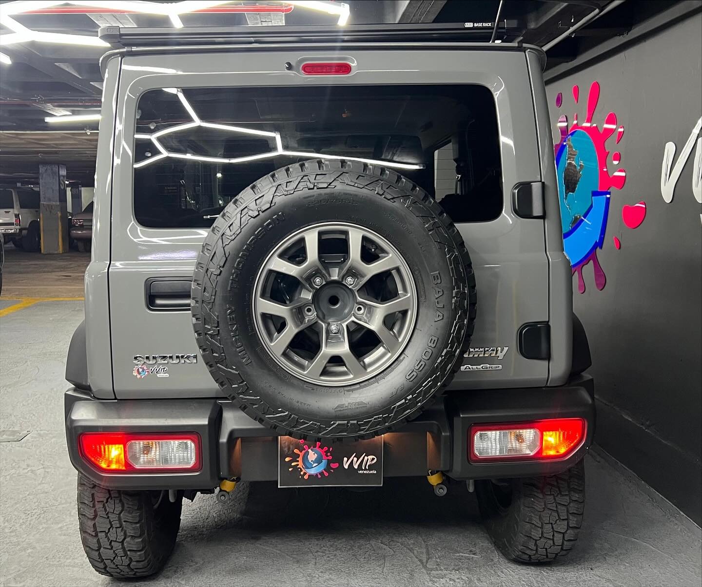 Suzuki 2024 Gris Caracas