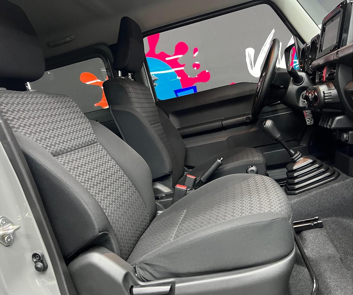 Suzuki Jimny All Grip 2024 gris7