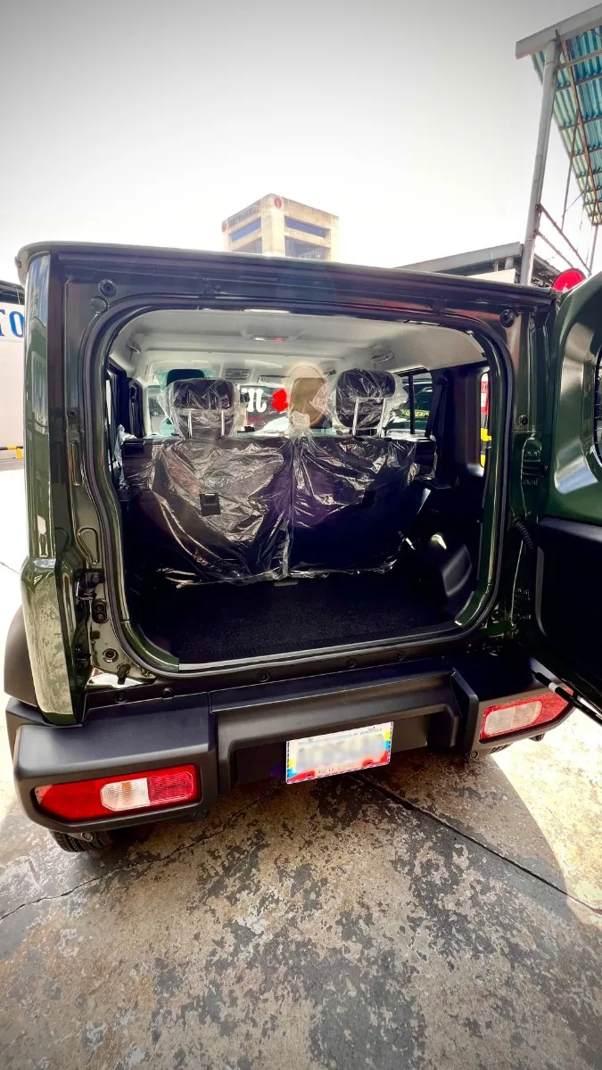 Suzuki Jimny CIL 2024 Verde Caracas