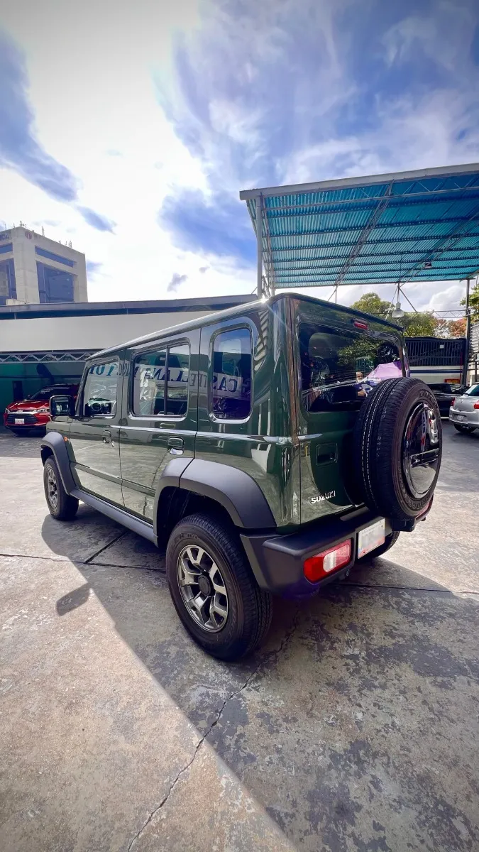 Suzuki Jimny CIL 2024 Verde Caracas