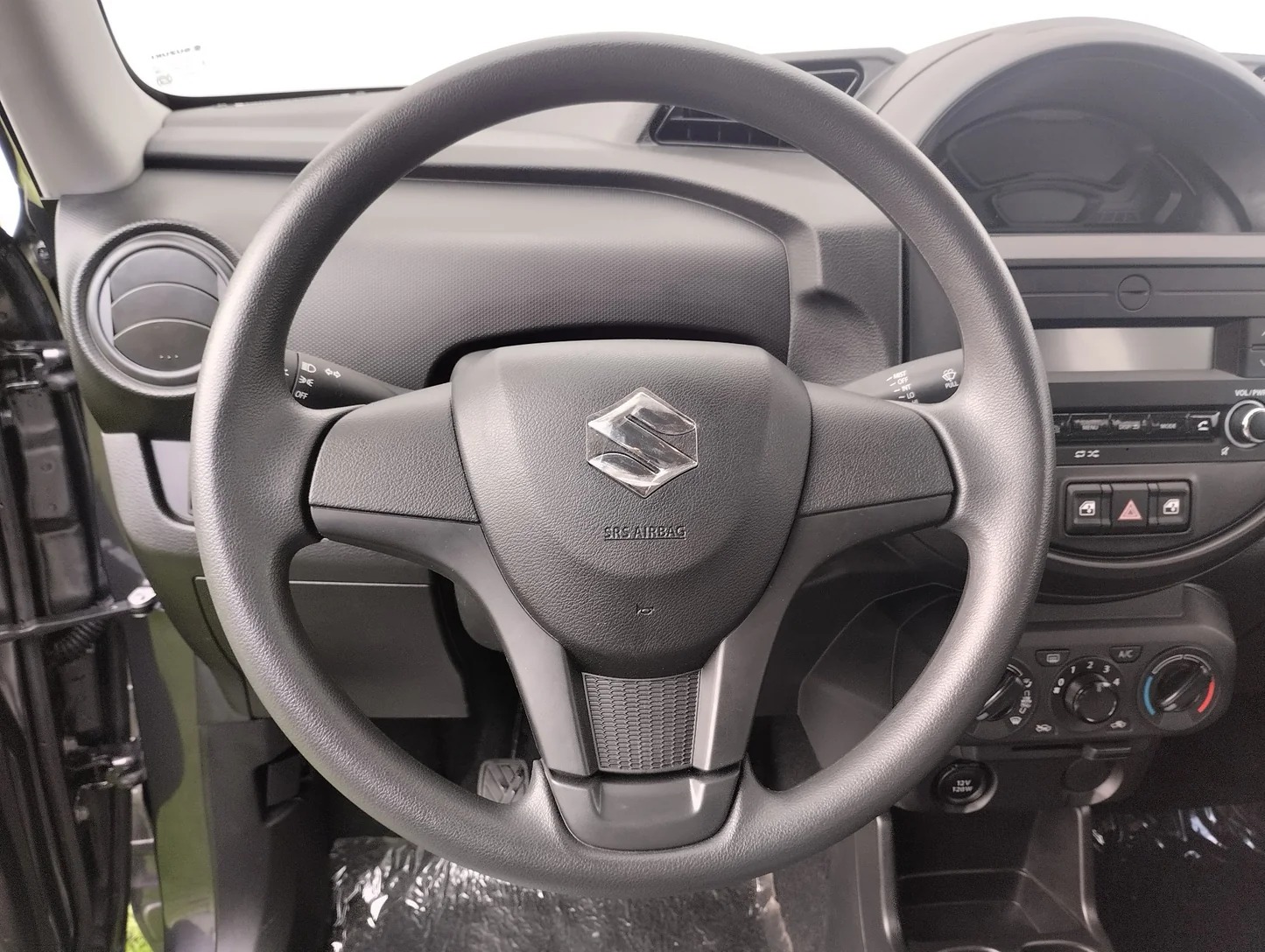 Suzuki S PRESSO 2025 naranja7