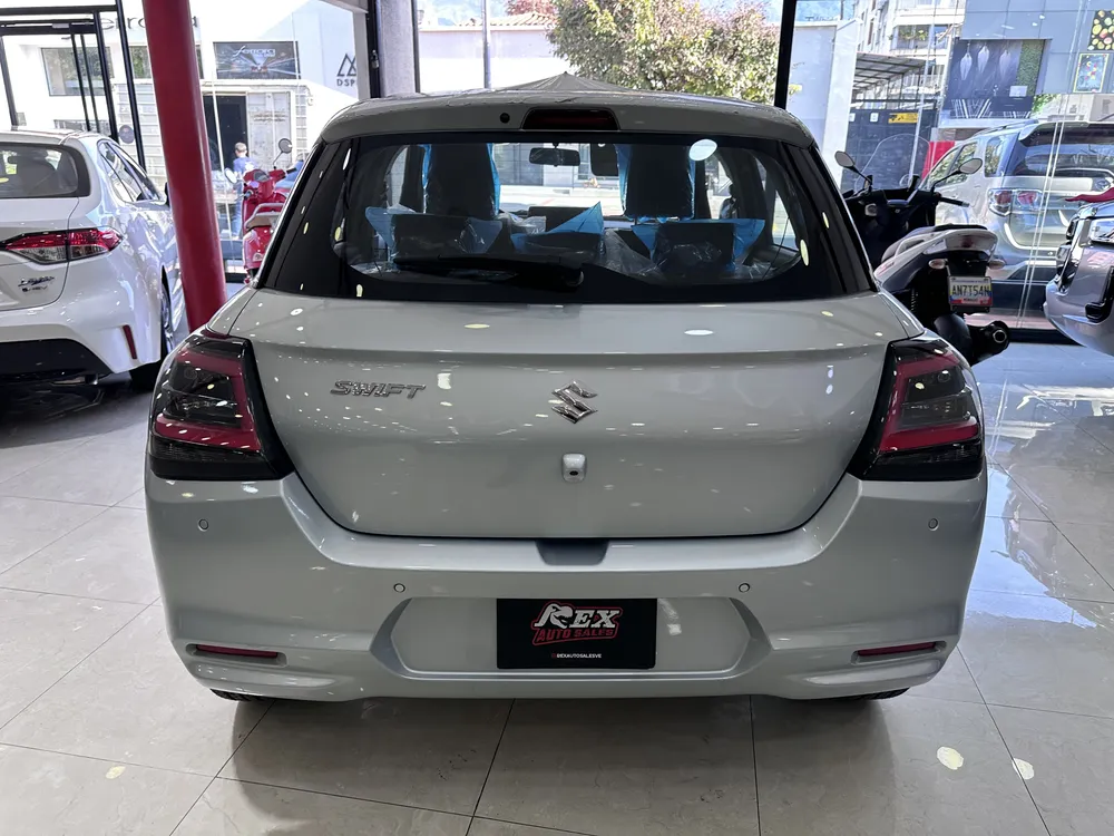 Suzuki 2026 Plateado Caracas