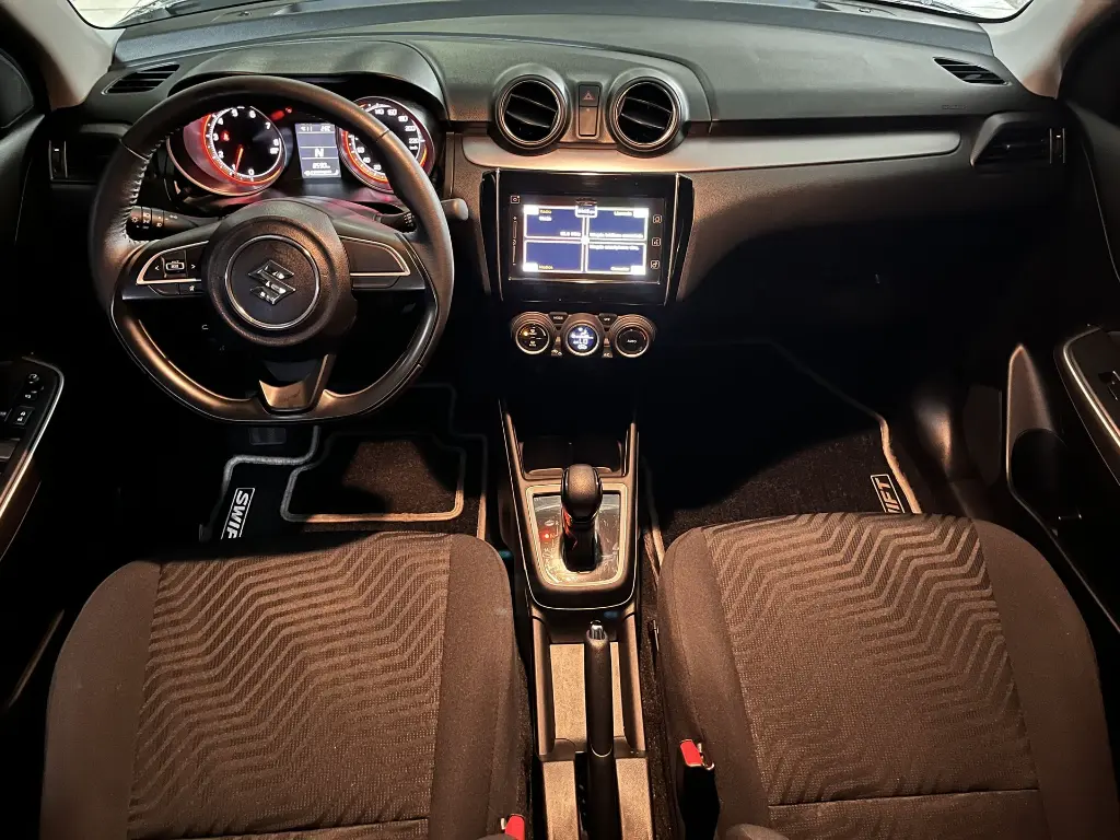 Suzuki 2024 Plateado Caracas