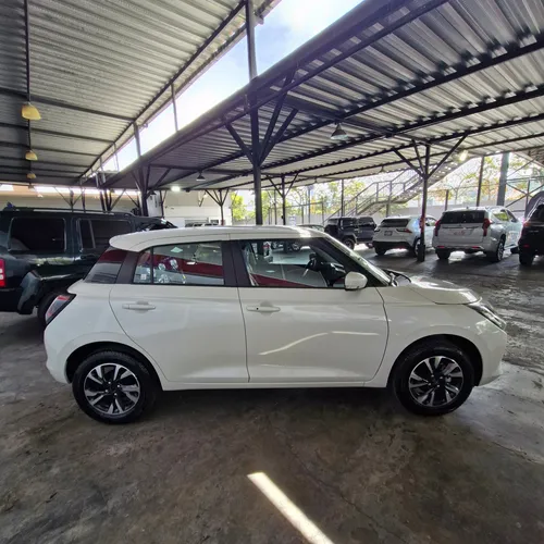 Suzuki Swift 2026 Blanco Caracas