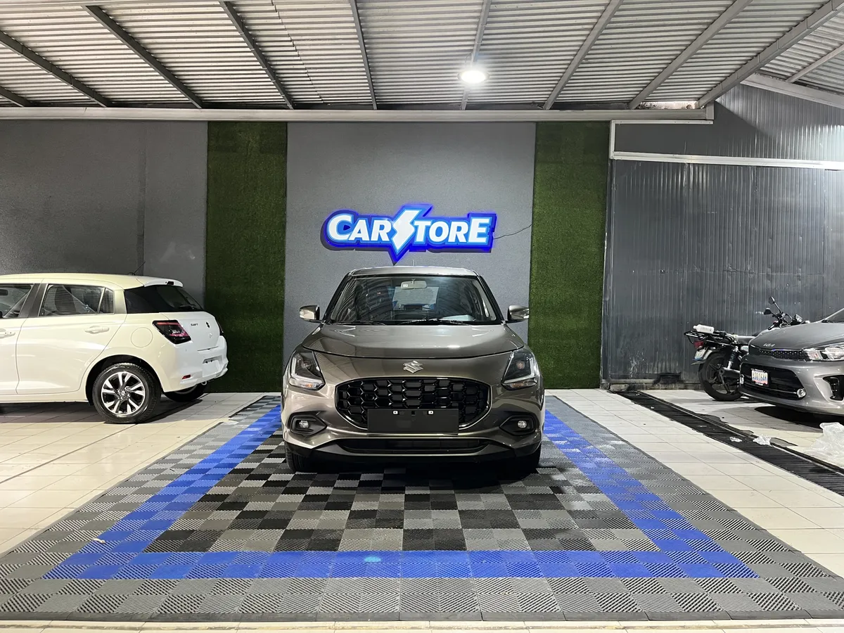 Suzuki Swift GLX 2026 Gris Caracas