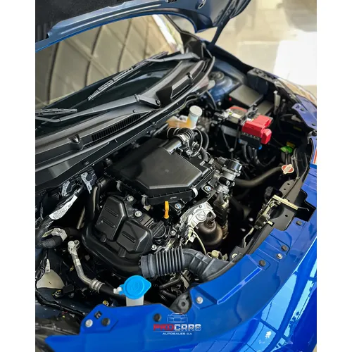 Suzuki Swift GLX 2025 Azul Caracas