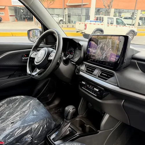 Suzuki Swift 2026 Plateado Caracas