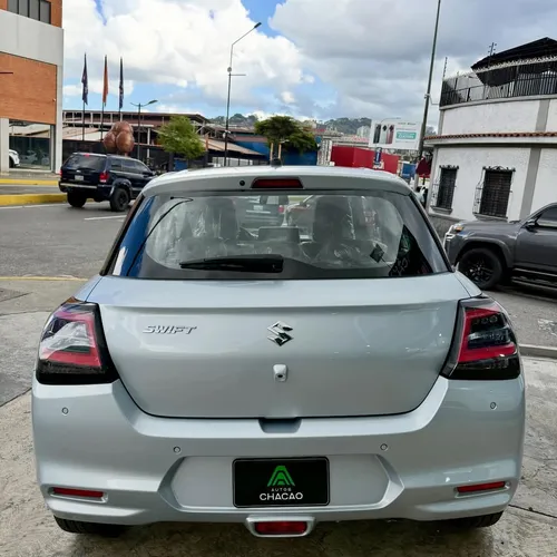 Suzuki Swift 2026 Plateado Caracas