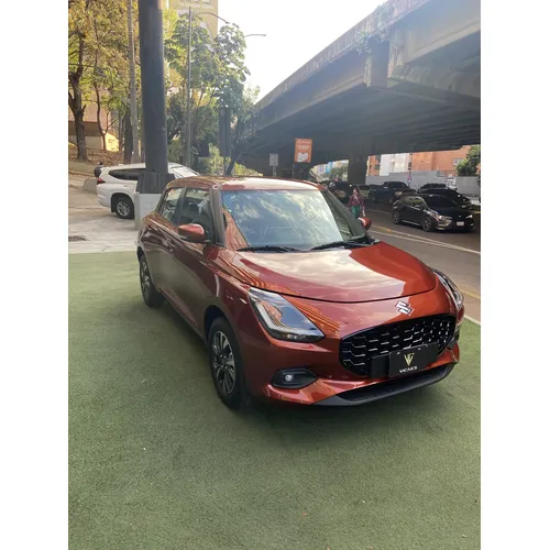 Suzuki Swift 2026 Rojo Caracas