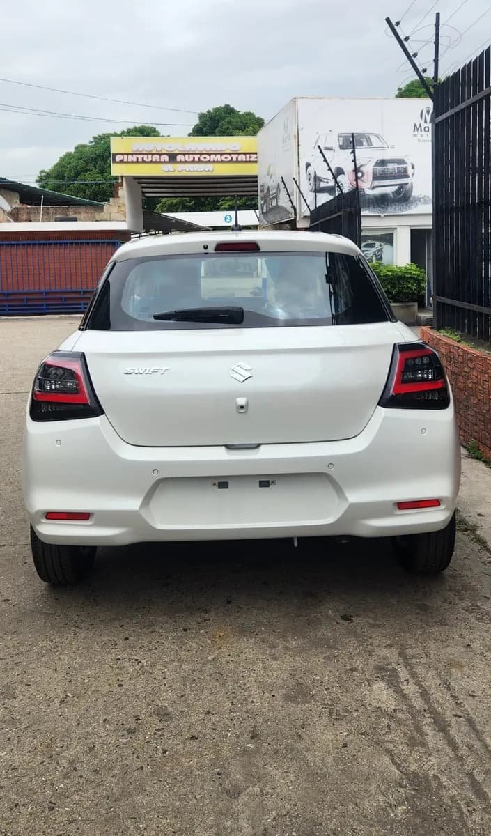 Suzuki Swift Automático 2025 – 0 km