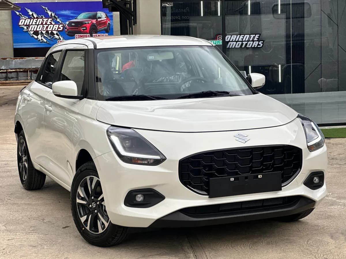 Suzuki Swift GLX 2025 Blanco