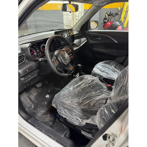 Suzuki Swift GLX 2026 Blanco Caracas