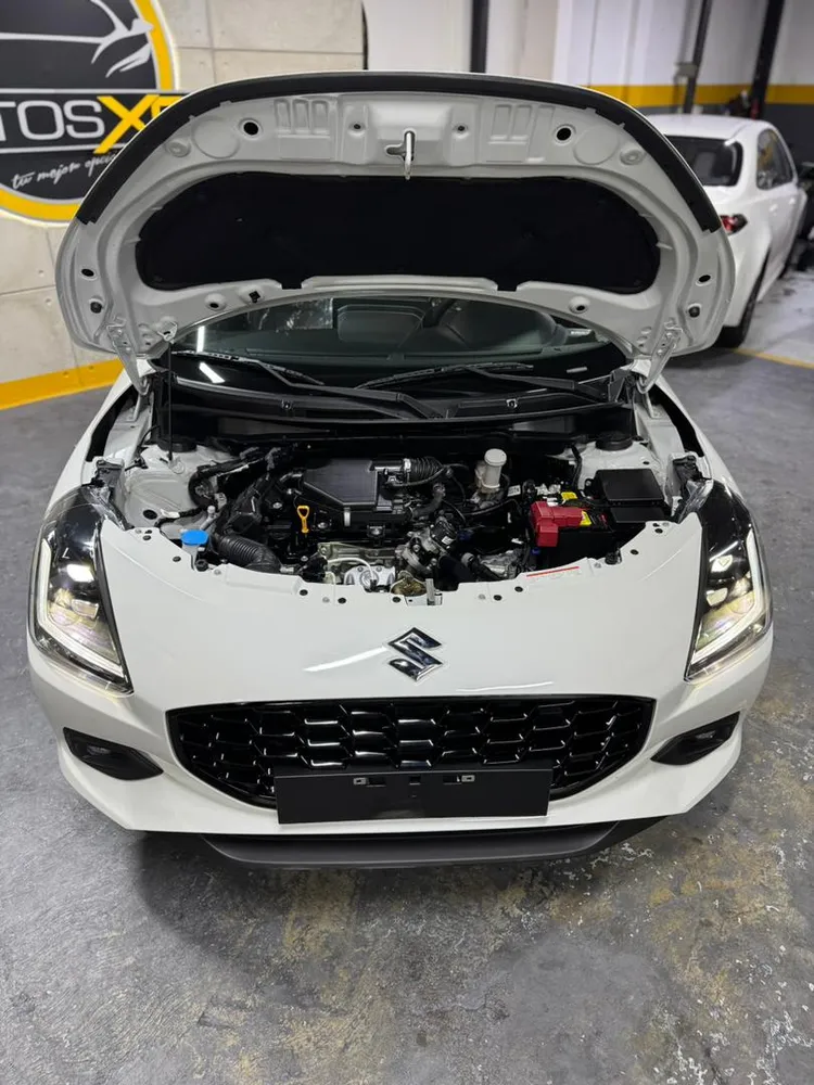 Suzuki Swift GLX 2026 Blanco Caracas