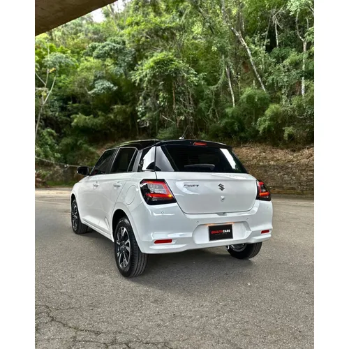 Suzuki Swift GLX 2025 Blanco Caracas