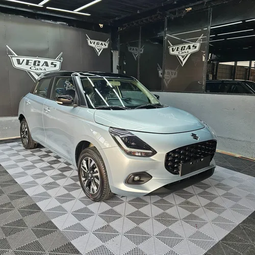 Suzuki Swift GLX 2025 Plateado Valencia