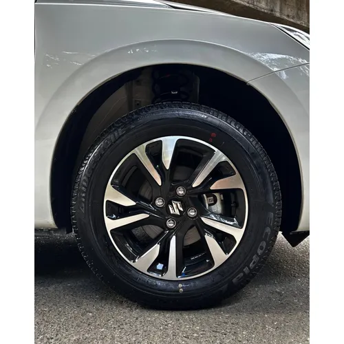 Suzuki Swift GLX 2025 Blanco Caracas