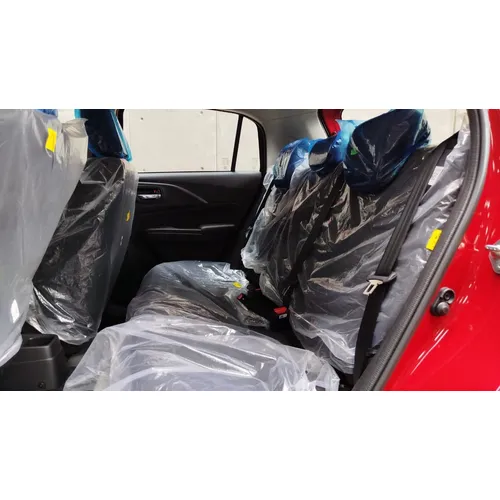 Suzuki Swift GLX 2025 Rojo Caracas