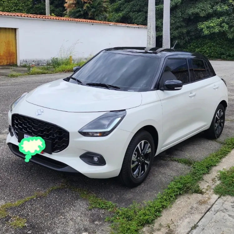 Suzuki Swift GLX 2025 Blanco Caracas