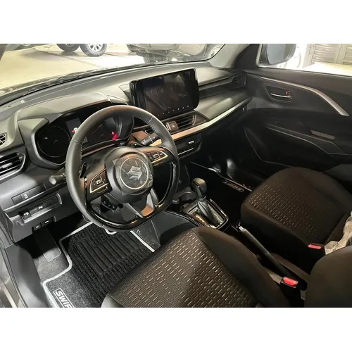 Suzuki Swift GLX 2026 Plateado Caracas