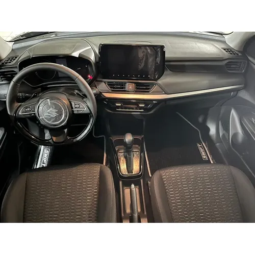 Suzuki Swift GLX 2026 Plateado Caracas
