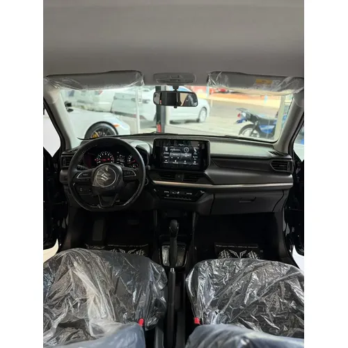 Suzuki Swift GLX 2026 Negro Caracas