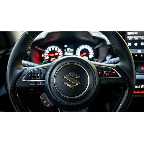 Suzuki Swift GLX 2026 Blanco Caracas