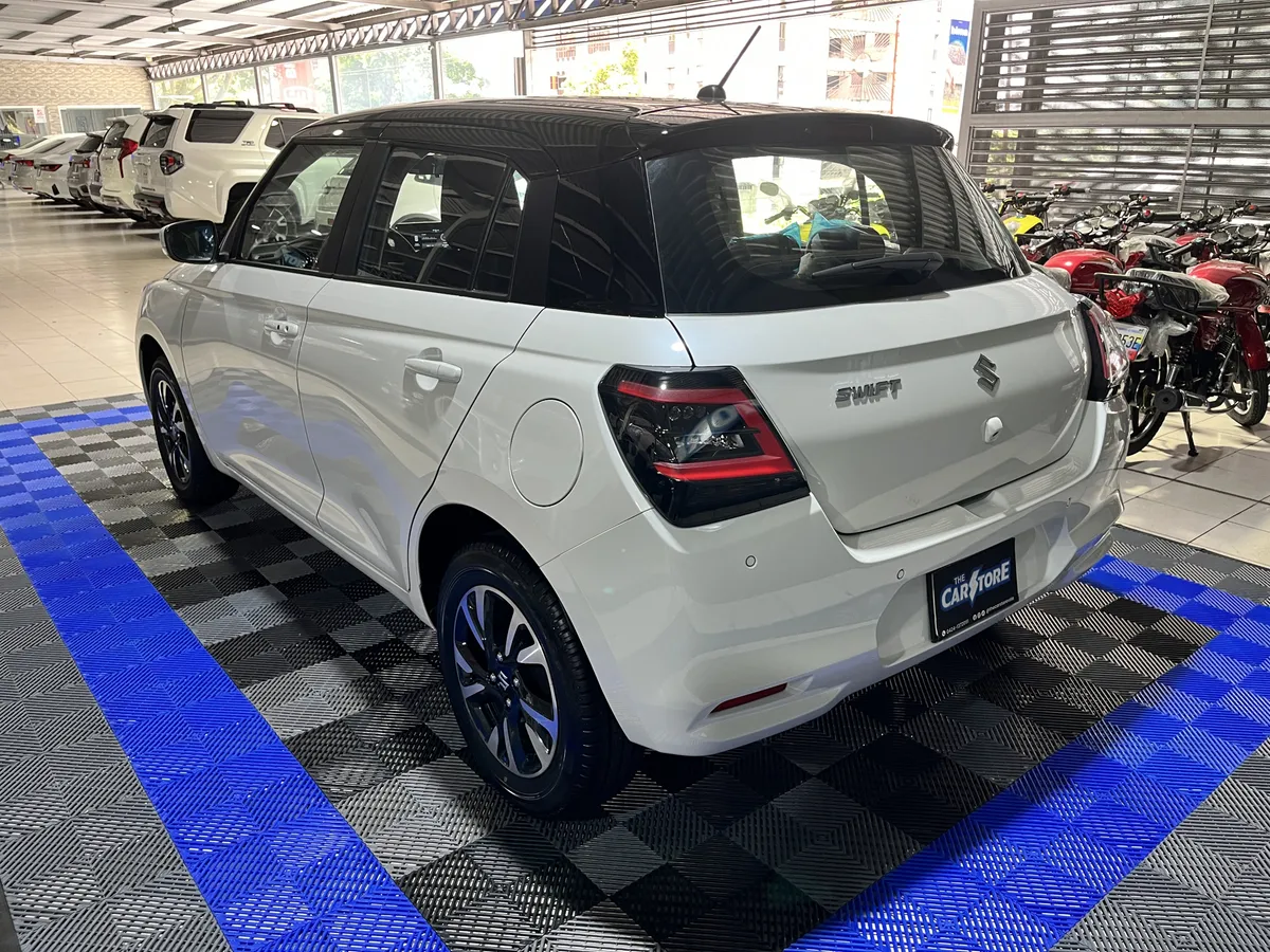 Suzuki Swift GLX 2026 Blanco Caracas