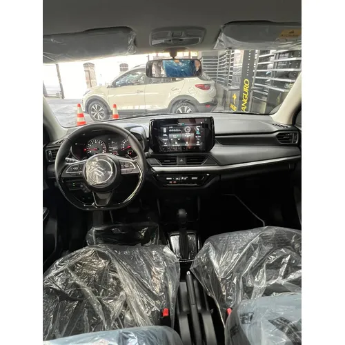 Suzuki Swift GLX 2025 Plateado Barquisimeto