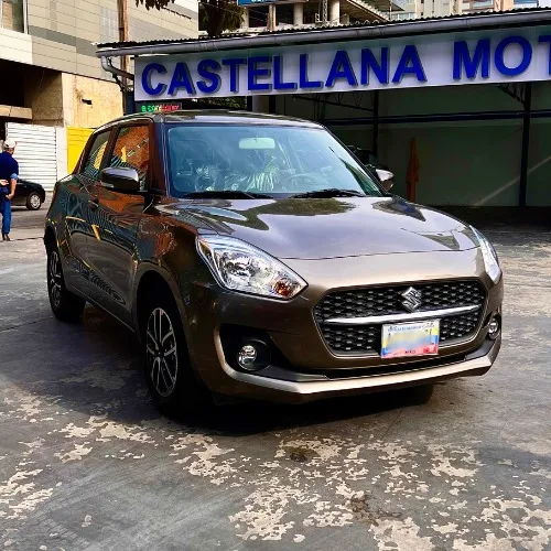 Suzuki 2024 Gris Caracas