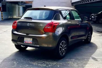 Suzuki Swift hatchback 2024 gris2